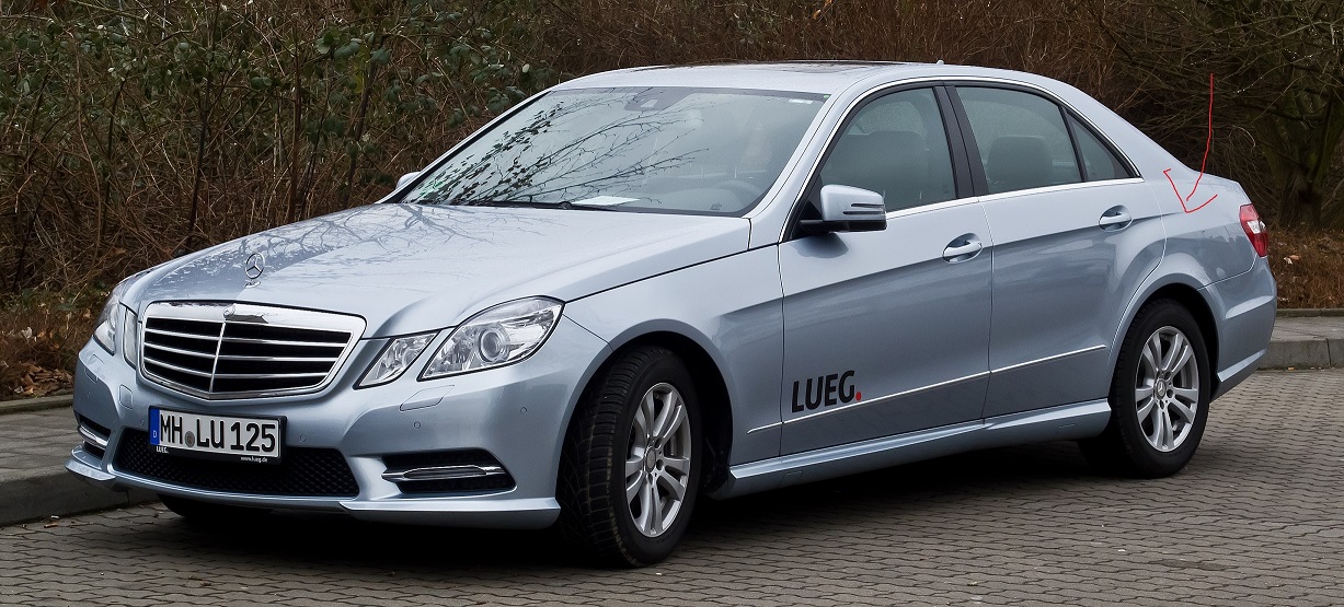 W212_lim_vorne.jpg